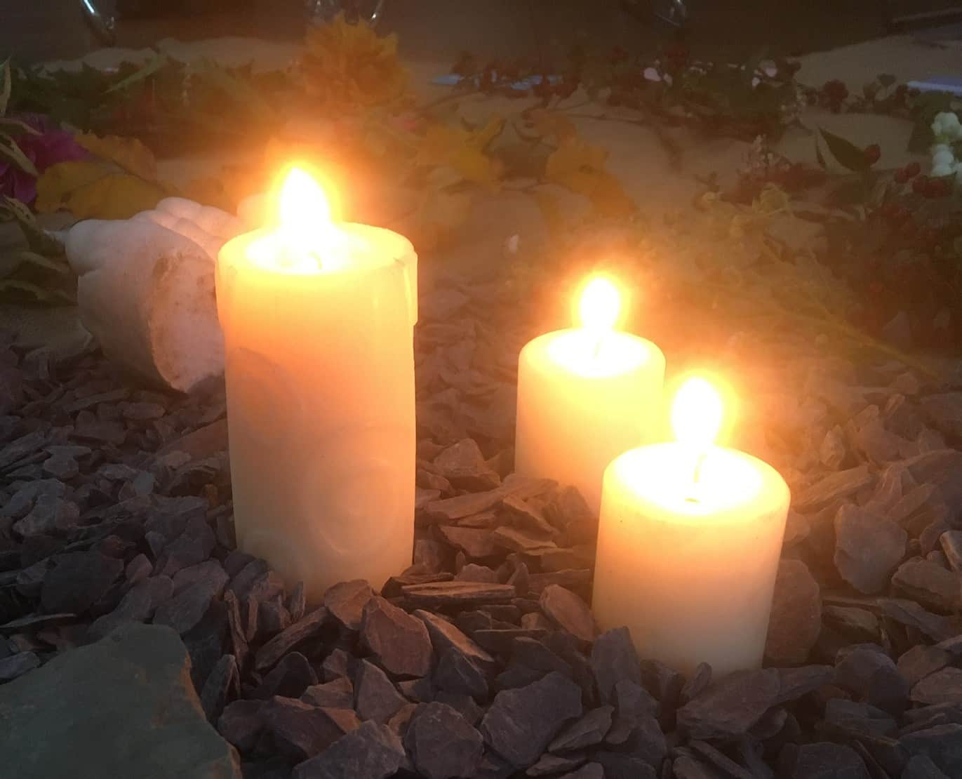 candles cropped-2917